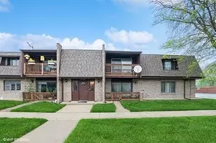 9147 S Roberts Rd, Hickory Hills, IL 60457 - Photo 1