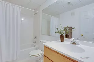 1105 Andover Dr, Mundelein, IL 60060 - Photo 33