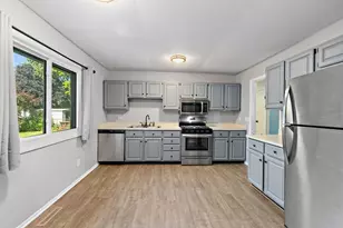 85 Sherbon Ln, Crystal Lake, IL 60014 - Photo 5