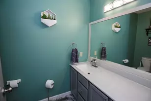 1 Harbor Pointe Ct, Bloomington, IL 61704 - Photo 35