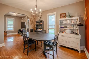 324 E Main St, Genoa, IL 60135 - Photo 9
