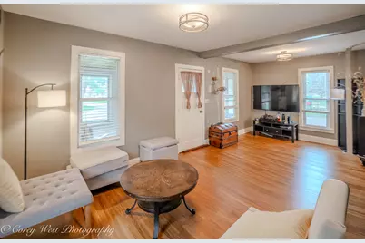324 E Main Street, Genoa, IL 60135 - Photo 7