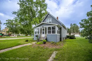 324 E Main St, Genoa, IL 60135 - Photo 3