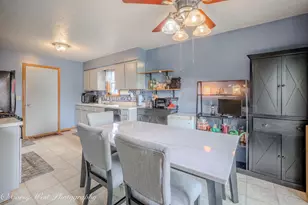 429 Hickory Dr, Davis Junction, IL 61020 - Photo 5
