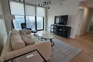 744 N Clark St, Chicago, IL 60654 - Photo 3