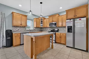 2165 Farmstone Dr, Diamond, IL 60416 - Photo 5