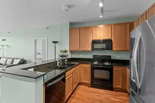 1841 S Calumet Ave, Chicago, IL 60616 - Photo 9