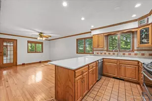616 Joy Ln, Sleepy Hollow, IL 60118 - Photo 17