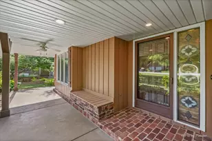616 Joy Ln, Sleepy Hollow, IL 60118 - Photo 5