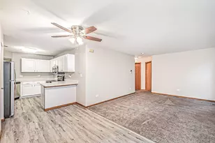 214 N Cathy Ln, Mount Prospect, IL 60056 - Photo 3