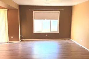 820 Sandra Dr, University Park, IL 60484 - Photo 3