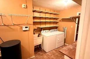 820 Sandra Dr, University Park, IL 60484 - Photo 9