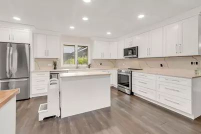11N025 Burlington Road, Hampshire, IL 60140 - Photo 9