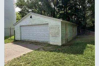 1710 E English Street, Danville, IL 61832 - Photo 3