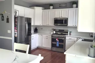 25439 Bower Ct, Plainfield, IL 60585 - Photo 3