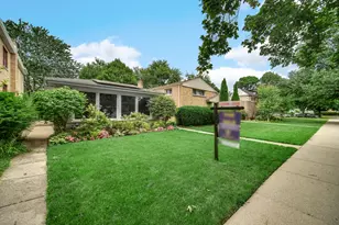 9110 Forestview Rd, Evanston, IL 60203 - Photo 1