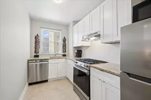 1585 Ridge Ave, Evanston, IL 60201 - Photo 11