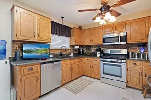903 Prescott Dr, Joliet, IL 60432 - Photo 5