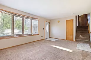 903 Prescott Dr, Joliet, IL 60432 - Photo 3