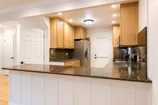 4635 W Peterson Ave, Chicago, IL 60646 - Photo 7