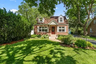 725 N County Line Rd, Hinsdale, IL 60521 - Photo 1