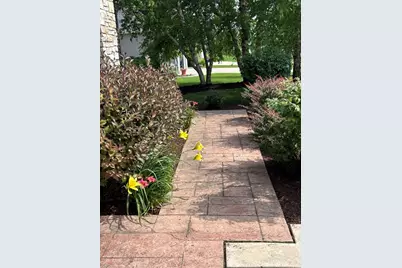 1910 Parkside Drive, Sycamore, IL 60178 - Photo 3