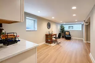 1605 S 51st Ct, Cicero, IL 60804 - Photo 29