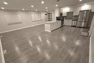 18468 W Meadow Ln, Gurnee, IL 60031 - Photo 3