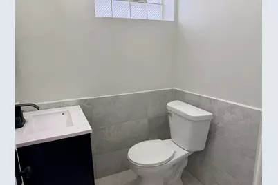11415 S Prairie Avenue, Chicago, IL 60628 - Photo 13