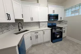 11415 S Prairie Ave, Chicago, IL 60628 - Photo 7