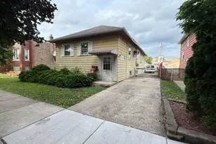 2627 S 60th Ct, Cicero, IL 60804 - Photo 1