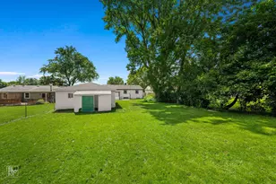 6413 Dunham Rd, Downers Grove, IL 60516 - Photo 13