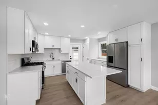 6413 Dunham Rd, Downers Grove, IL 60516 - Photo 5