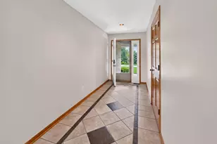 533 Brant Cir, Dekalb, IL 60115 - Photo 5