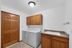 533 Brant Cir, Dekalb, IL 60115 - Photo 11