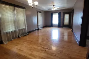 107 E 1st St, Streator, IL 61364 - Photo 3