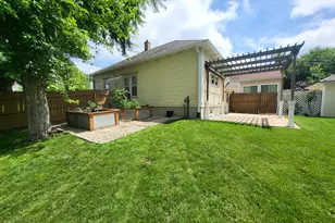 107 E 1st St, Streator, IL 61364 - Photo 11