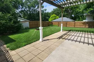 107 E 1st St, Streator, IL 61364 - Photo 9