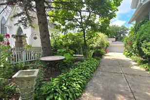 138 Hickory St, Frankfort, IL 60423 - Photo 21