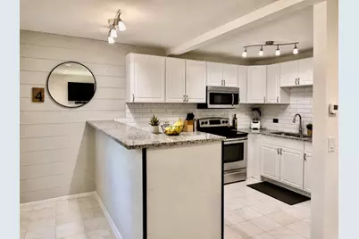 2302 Algonquin Road #9, Rolling Meadows, IL 60008 - Photo 5