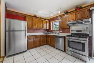 170 E Altgeld Ave, Glendale Heights, IL 60139 - Photo 11