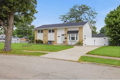 170 E Altgeld Avenue, Glendale Heights, IL 60139 - Photo 1