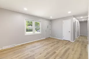 14238 Marshfield Ave, Dixmoor, IL 60426 - Photo 7