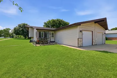 700 Michigan Avenue, South Elgin, IL 60177 - Photo 1