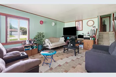 700 Michigan Avenue, South Elgin, IL 60177 - Photo 3