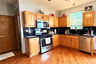8 Fairfax Ct, Bolingbrook, IL 60490 - Photo 9