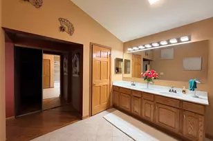8 Fairfax Ct, Bolingbrook, IL 60490 - Photo 17