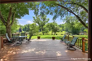 213 River Dr, Trout Valley, IL 60013 - Photo 3