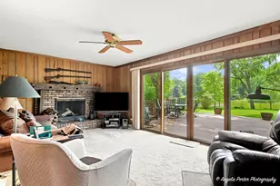 213 River Dr, Trout Valley, IL 60013 - Photo 11