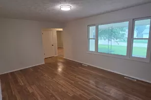 603 Kenneth St, Heyworth, IL 61745 - Photo 7